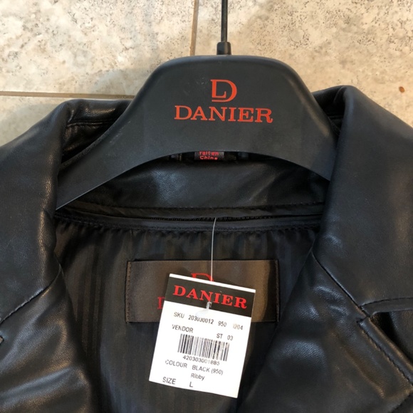 Leather Jacket - Picture 5 of 7